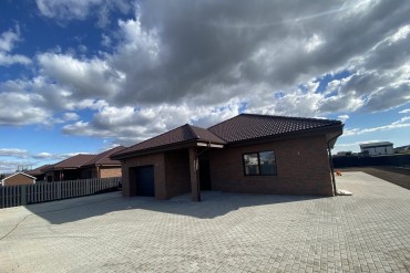 Houses,  Slengiai, Juodeglynų g.